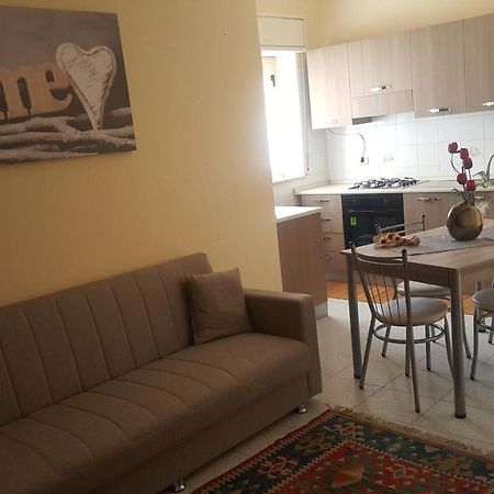 Giusy'S Place 1 Lägenhet Campofelice Di Roccella Exteriör bild
